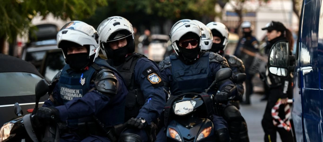 Σε εξέλιξη αστυνομική επιχείρηση στο κέντρο της Αθήνας για συμμορία ανηλίκων - Πάνω από 27 προσαγωγές